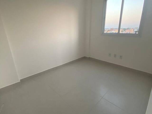 #529 - Apartamento para Venda em Campos dos Goytacazes - RJ - 3